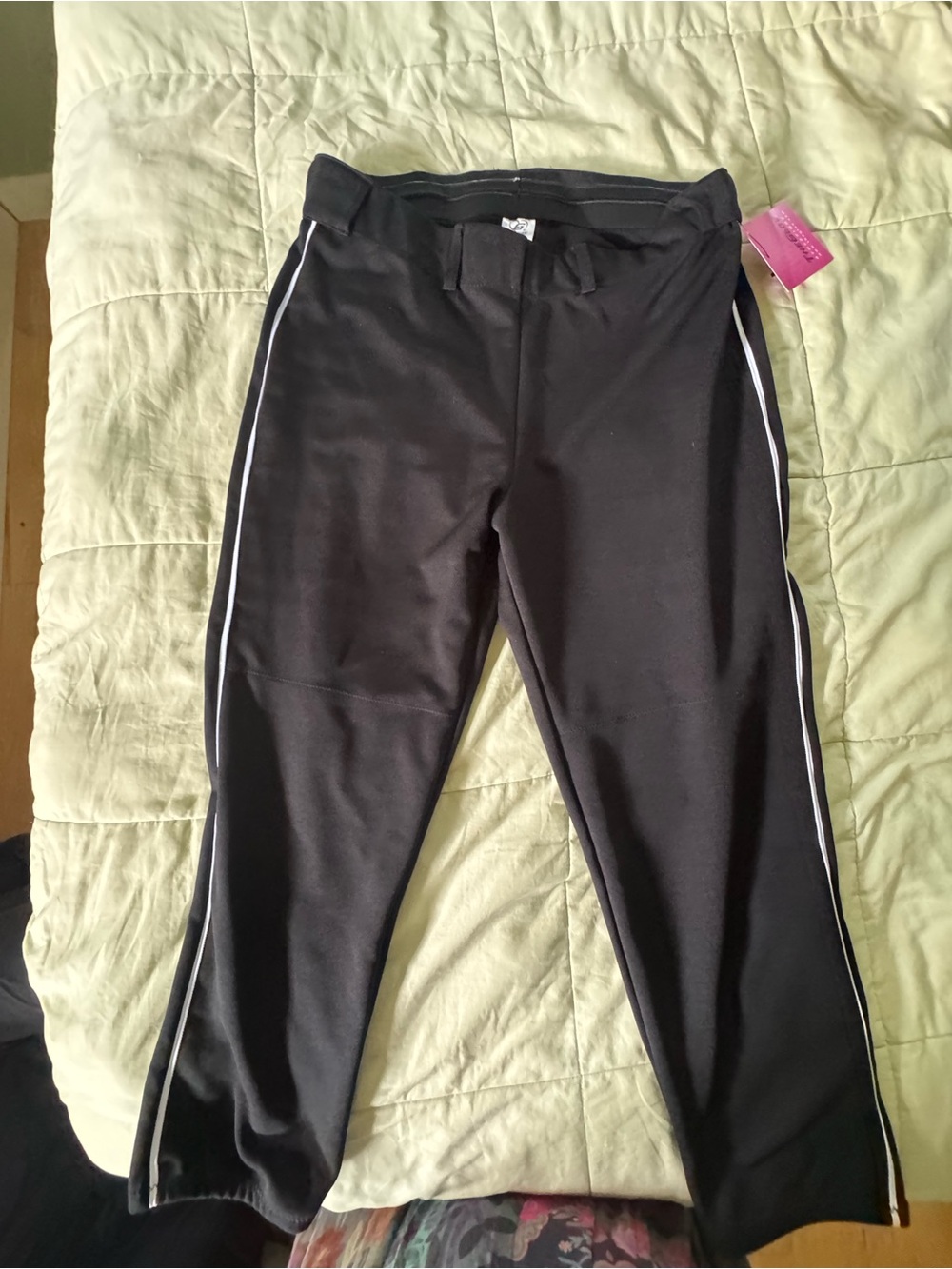 Women’s theGluv black softball
Pants